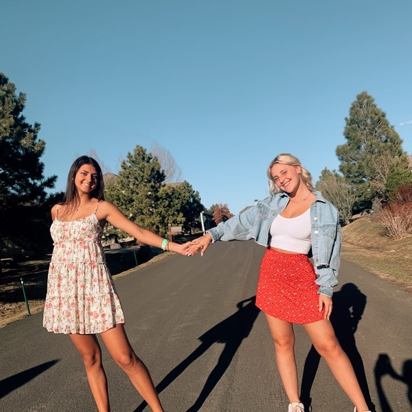 Meet your Posher, Dani - Picture 1 of 1